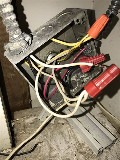 junction box buzzing|electrical buzzing noise.